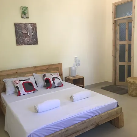 Hotel Makame Garden House